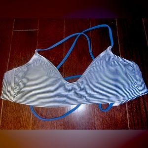Stripe Bikini Top💙🤍🆕